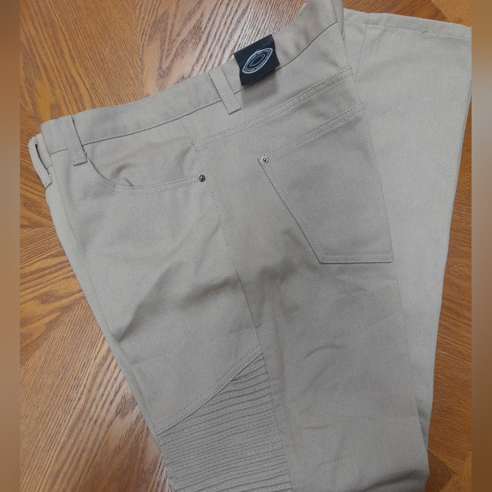 Finest Threads Luxury Goods Men's Tan Jeans NWOT Size:40X 34